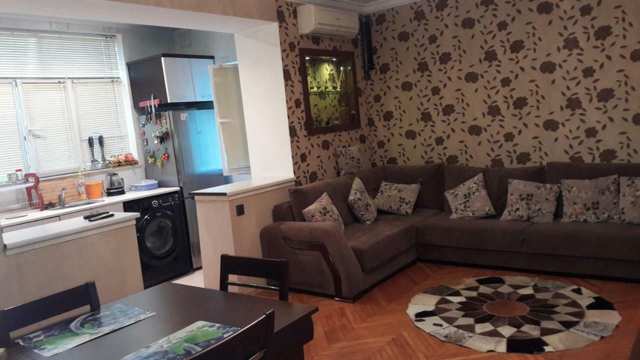 Comfortable, Close Center Baku Exterior photo